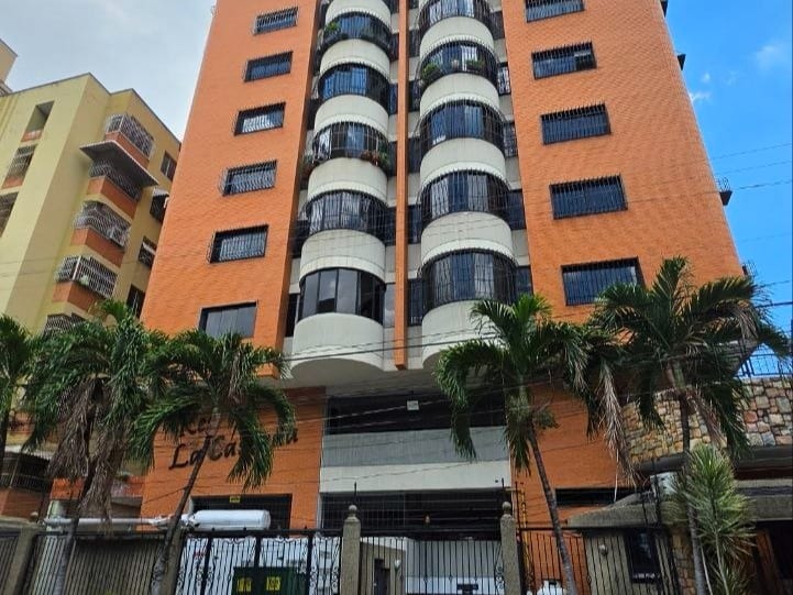 Apartamento en Urbanización Calicanto, Maracay - 1