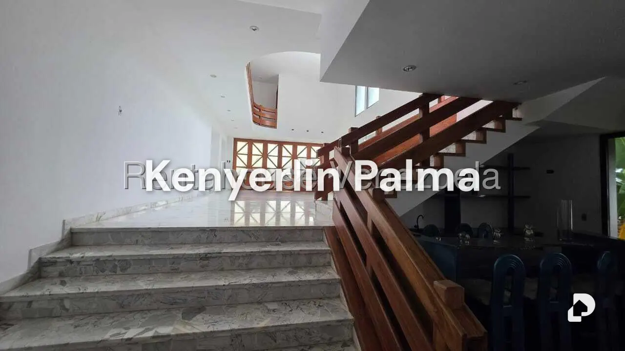 House in Colinas del Tamanaco, Caracas – 13