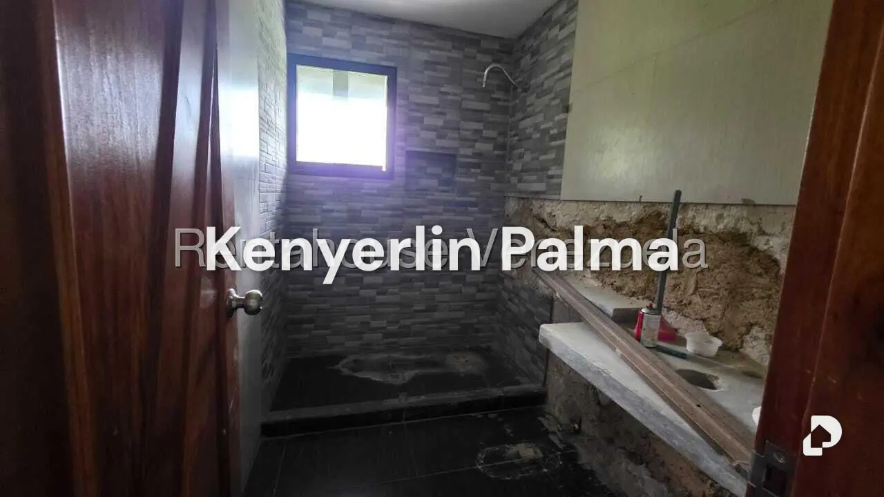 House in Colinas del Tamanaco, Caracas – 19