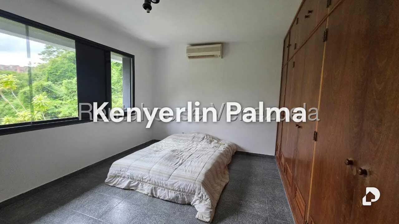 House in Colinas del Tamanaco, Caracas – 22