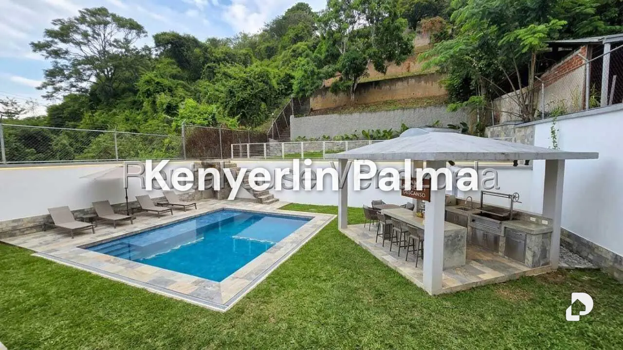 House in Colinas del Tamanaco, Caracas – 28