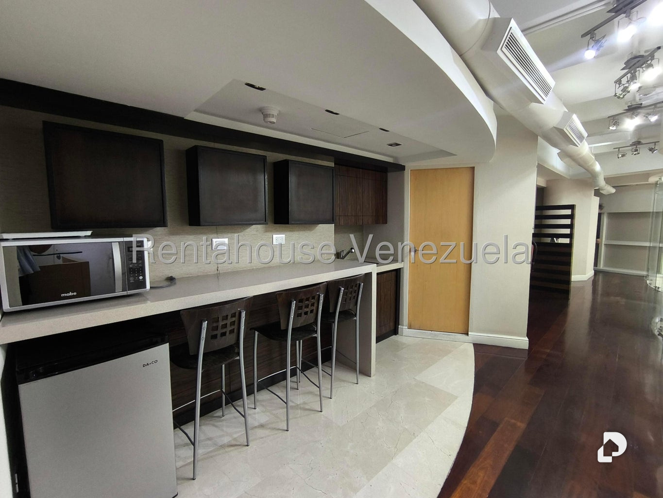 Oficina en Las Mercedes, Caracas – 8