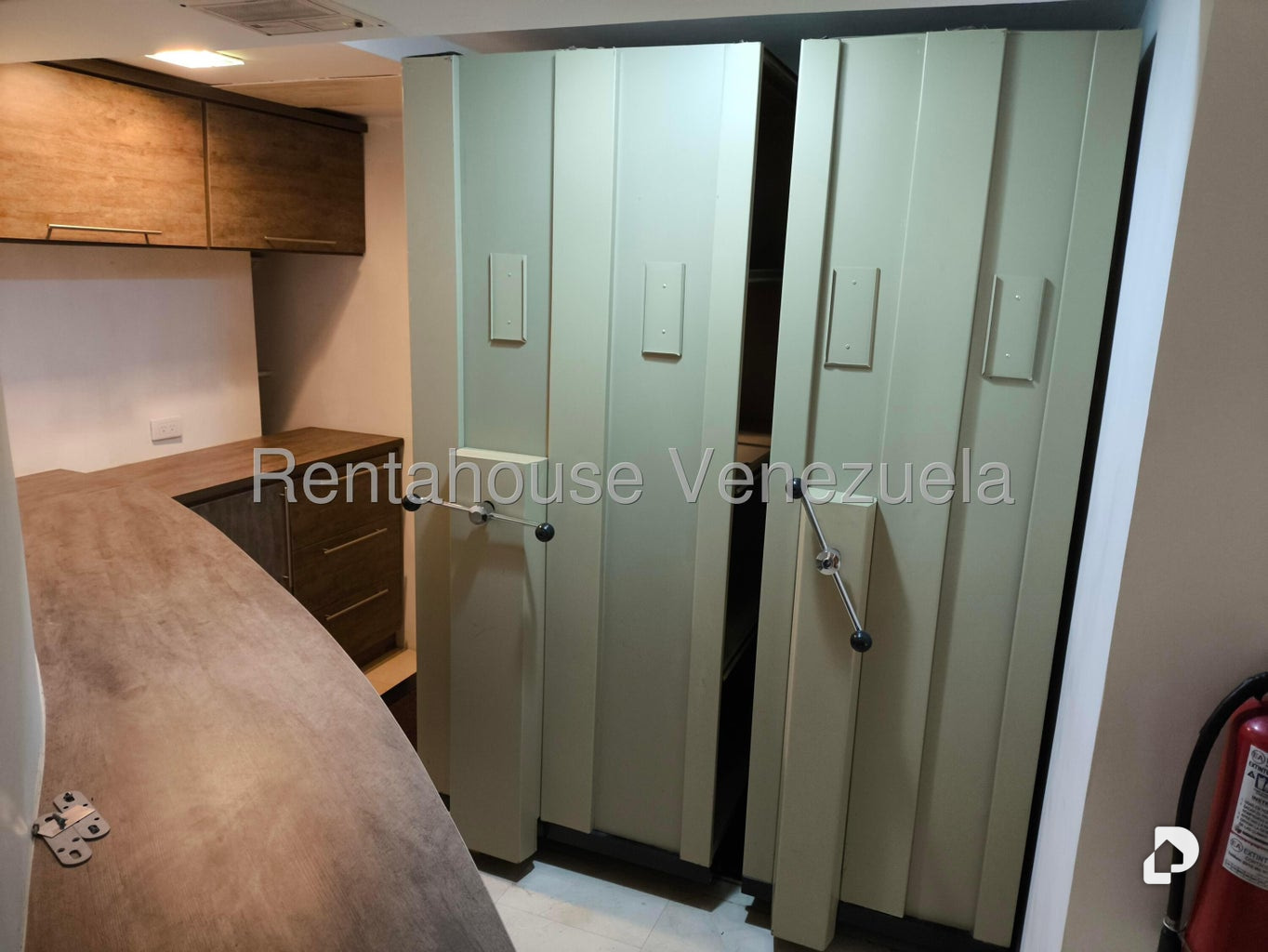 Oficina en Las Mercedes, Caracas – 23