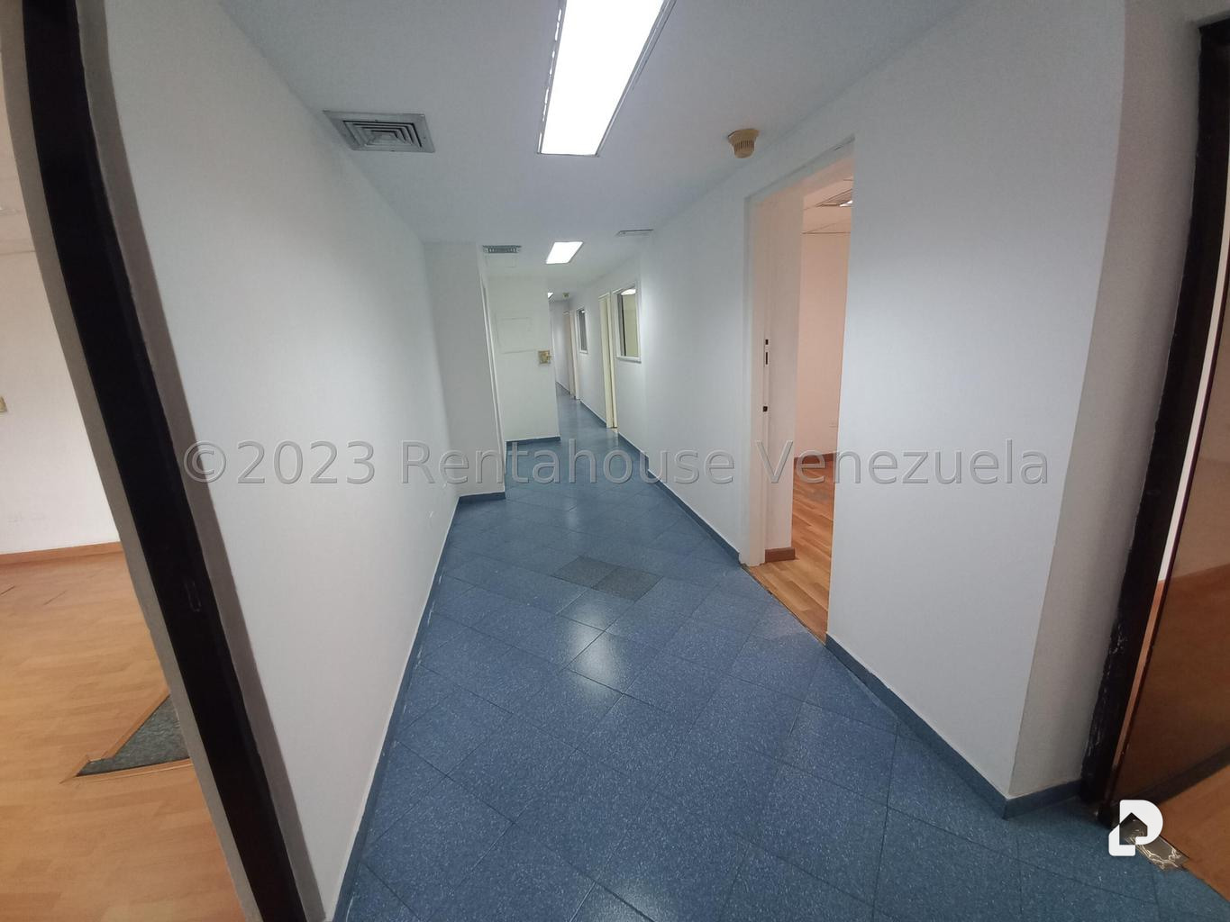 Office in Las Mercedes, Caracas – 19