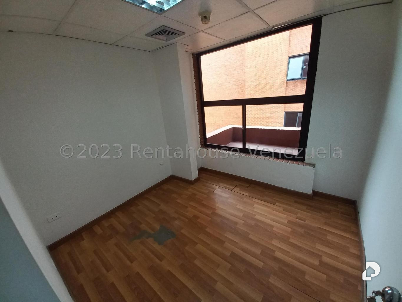 Office in Las Mercedes, Caracas – 14