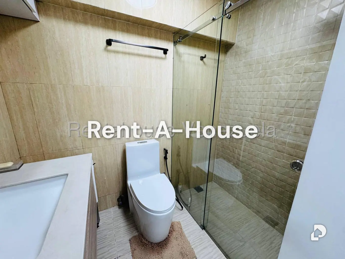 Apartamento en El Rosal, Caracas – 15