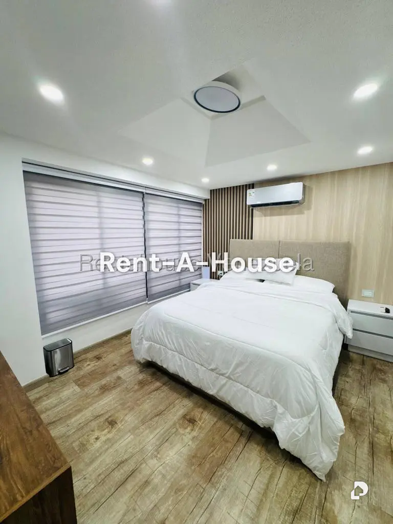Apartamento en El Rosal, Caracas – 12