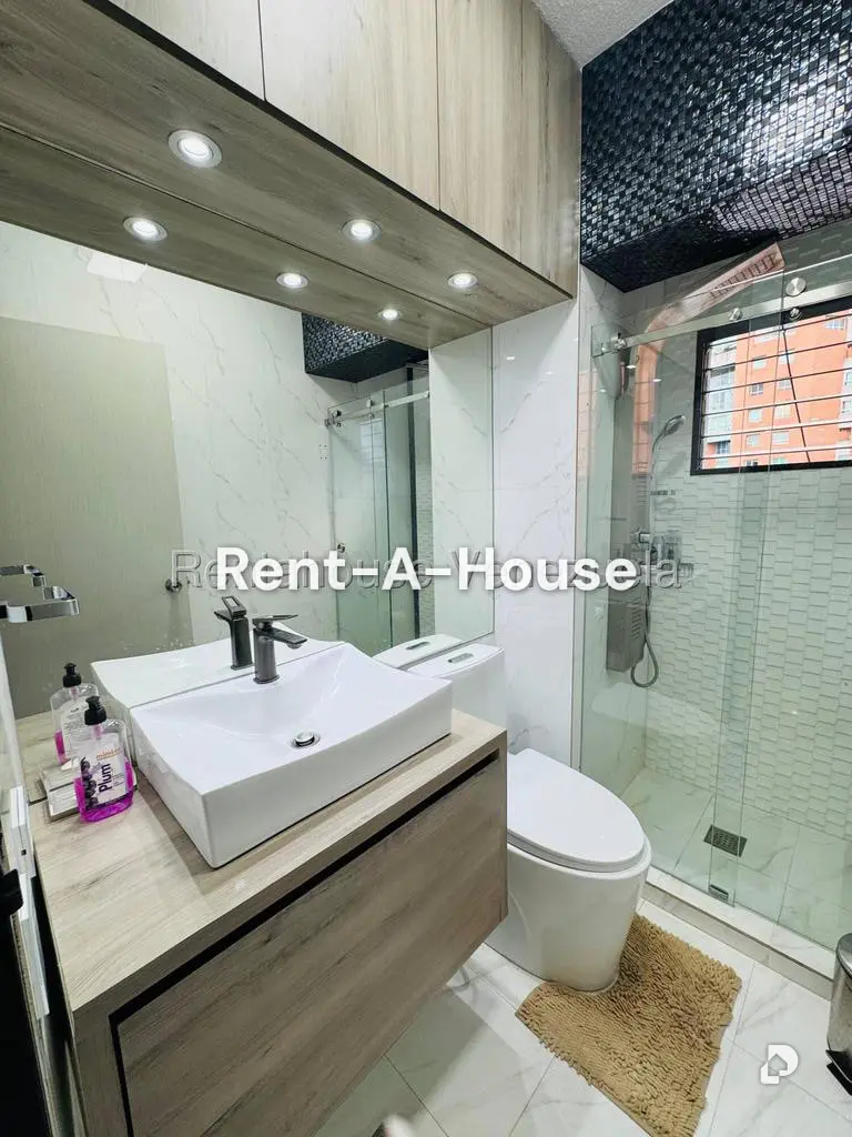 Apartamento en El Rosal, Caracas – 18