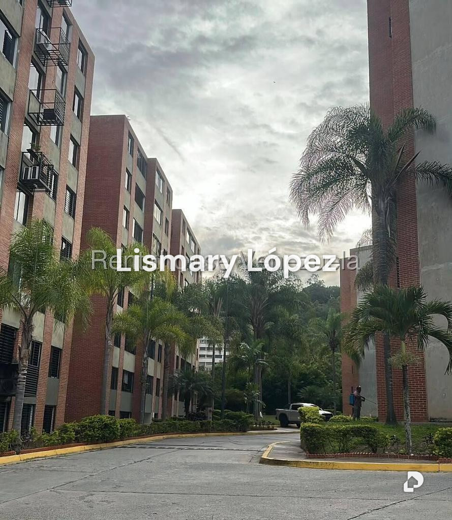 Apartamento en Los Naranjos Humboldt, Caracas – 1