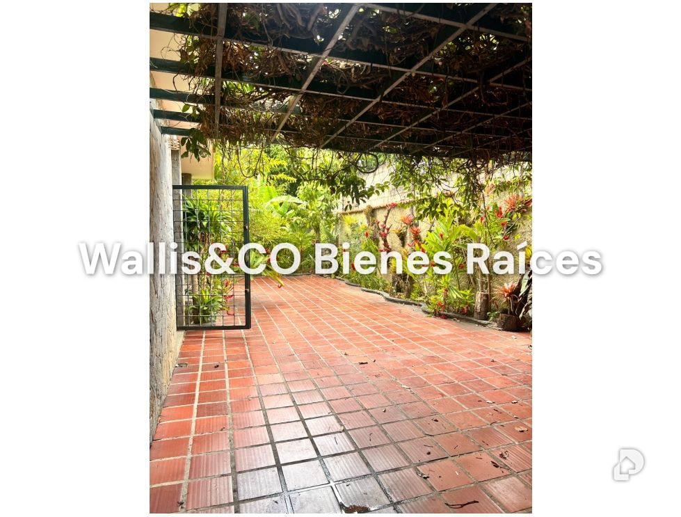 House in La Floresta, Caracas – 11