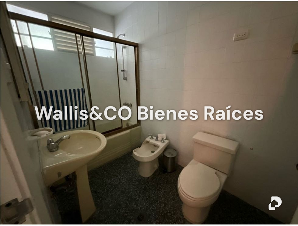 House in La Floresta, Caracas – 19