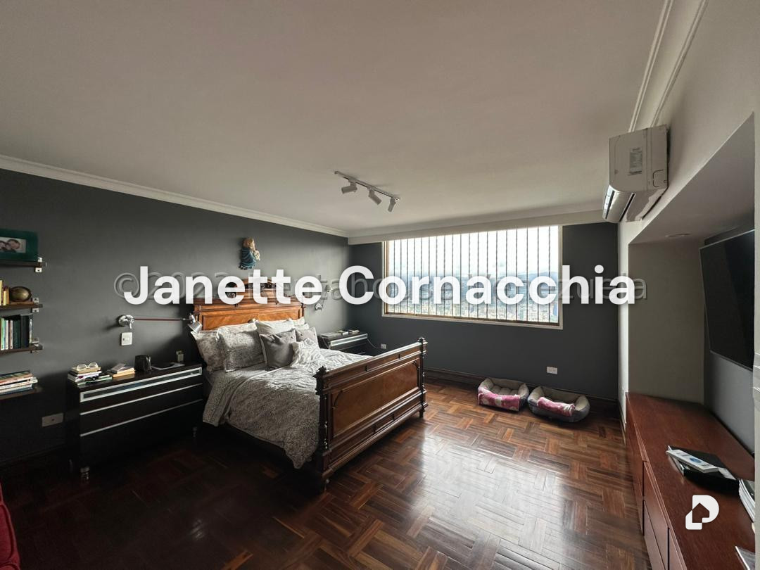 Apartamento en Altamira, Caracas – 12