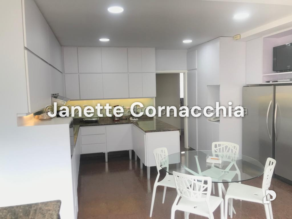 Apartamento en Altamira, Caracas – 3