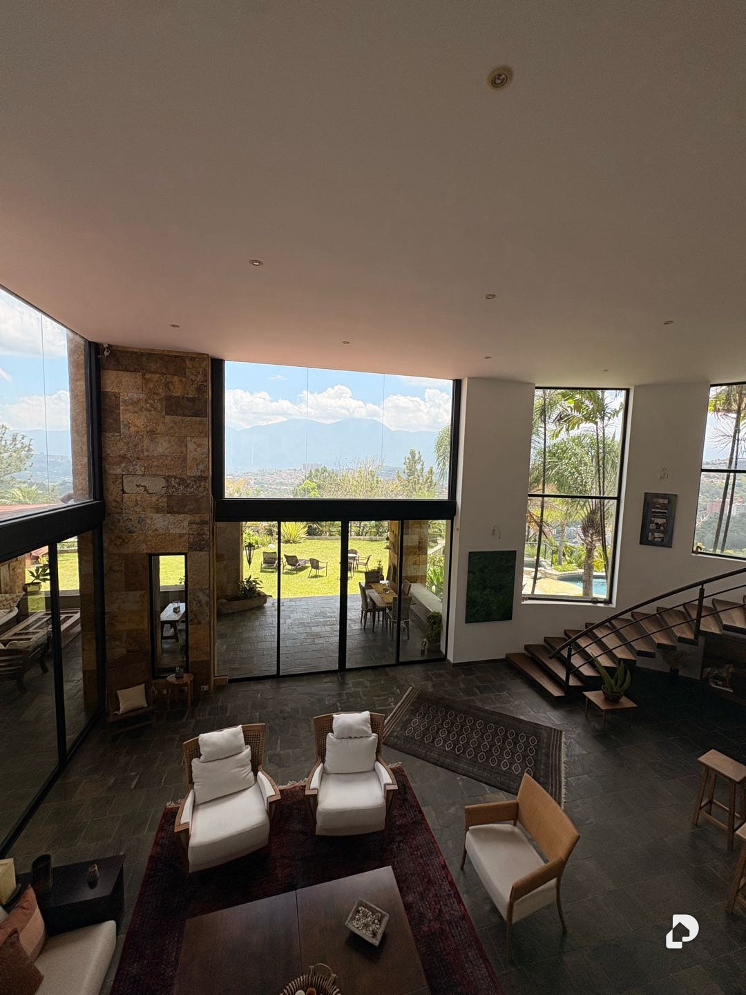 House in La Trinidad, Caracas – 18