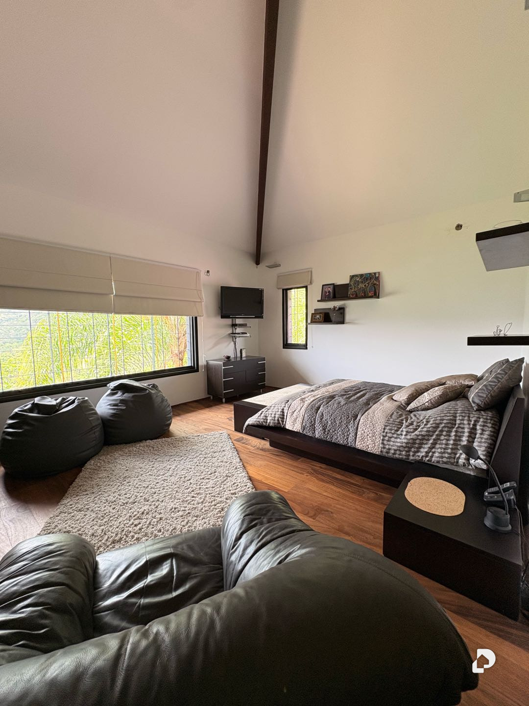 House in La Trinidad, Caracas – 26