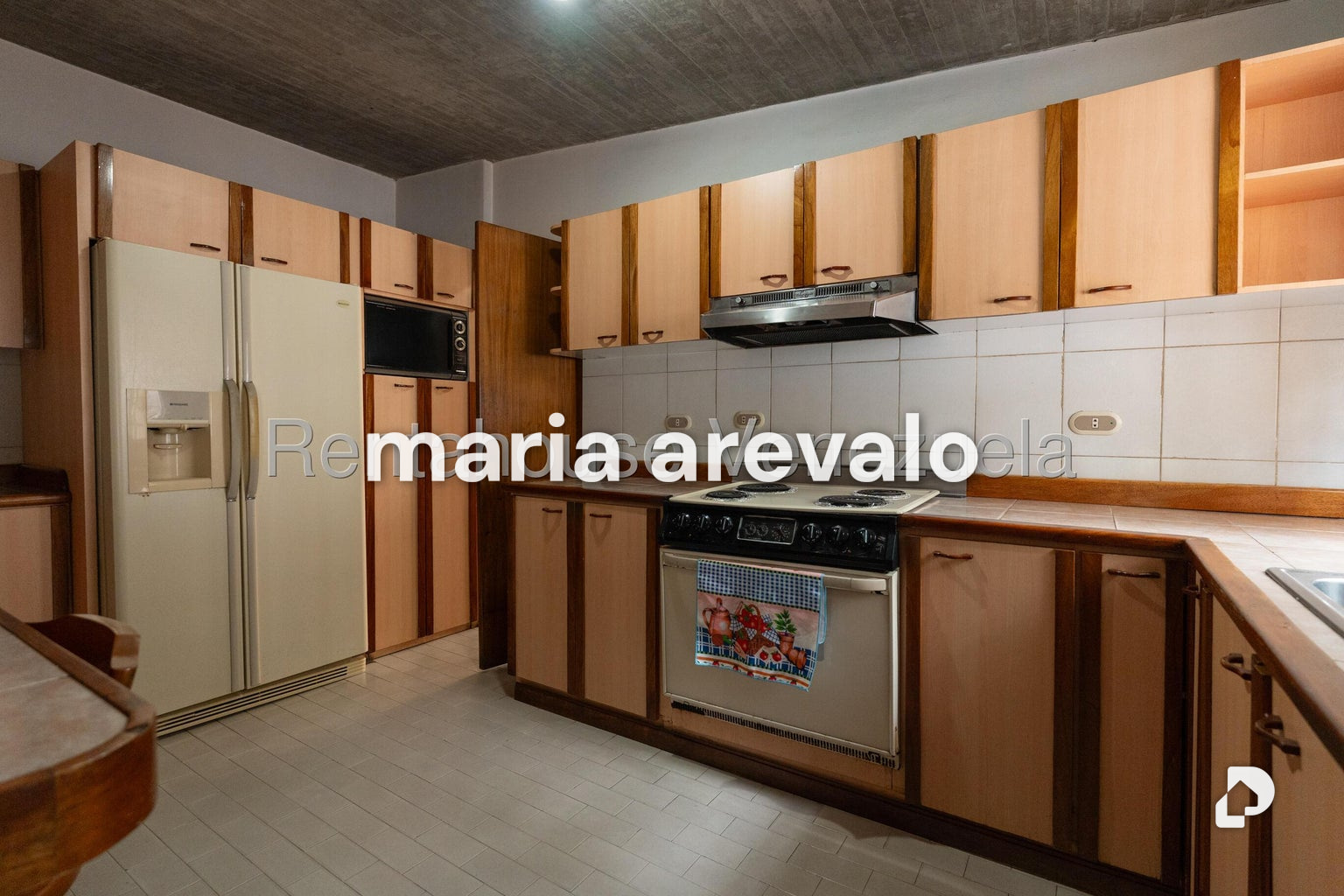 Casa en Alto Prado, Caracas – 11