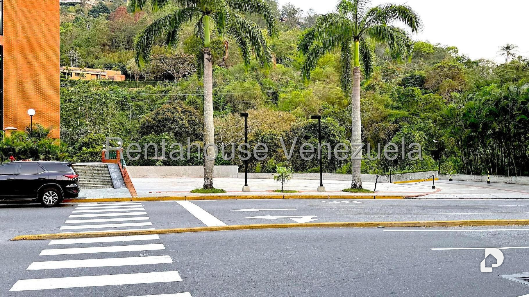Local comercial en Vizcaya, Caracas – 24