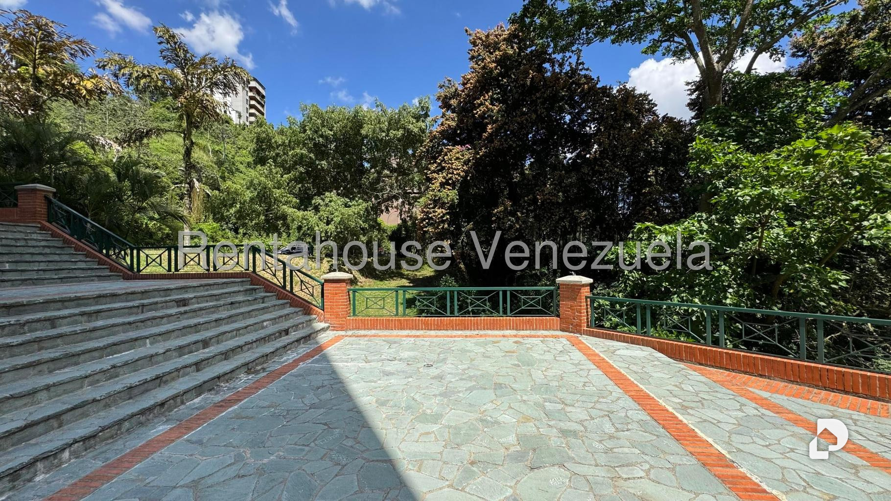 Local comercial en Vizcaya, Caracas – 21