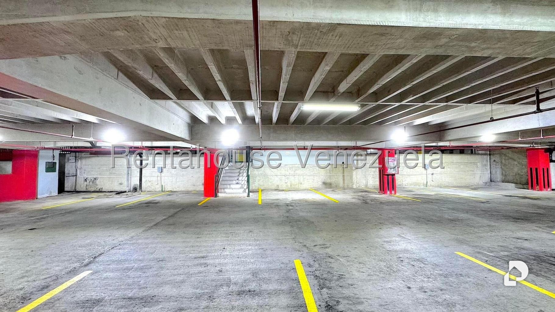 Local comercial en Vizcaya, Caracas – 13