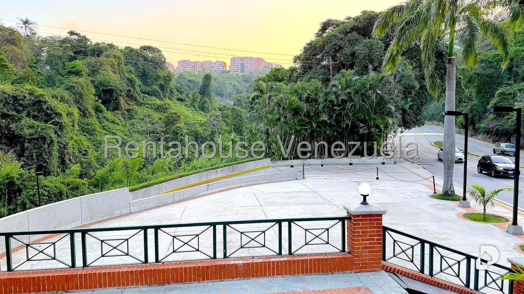 Local comercial en Vizcaya, Caracas – 26