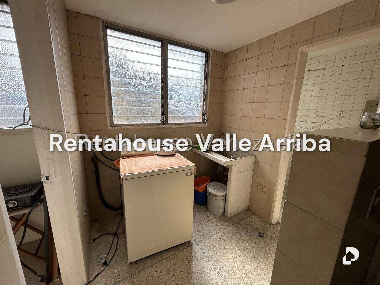 Apartment in La Florida, Caracas – 29