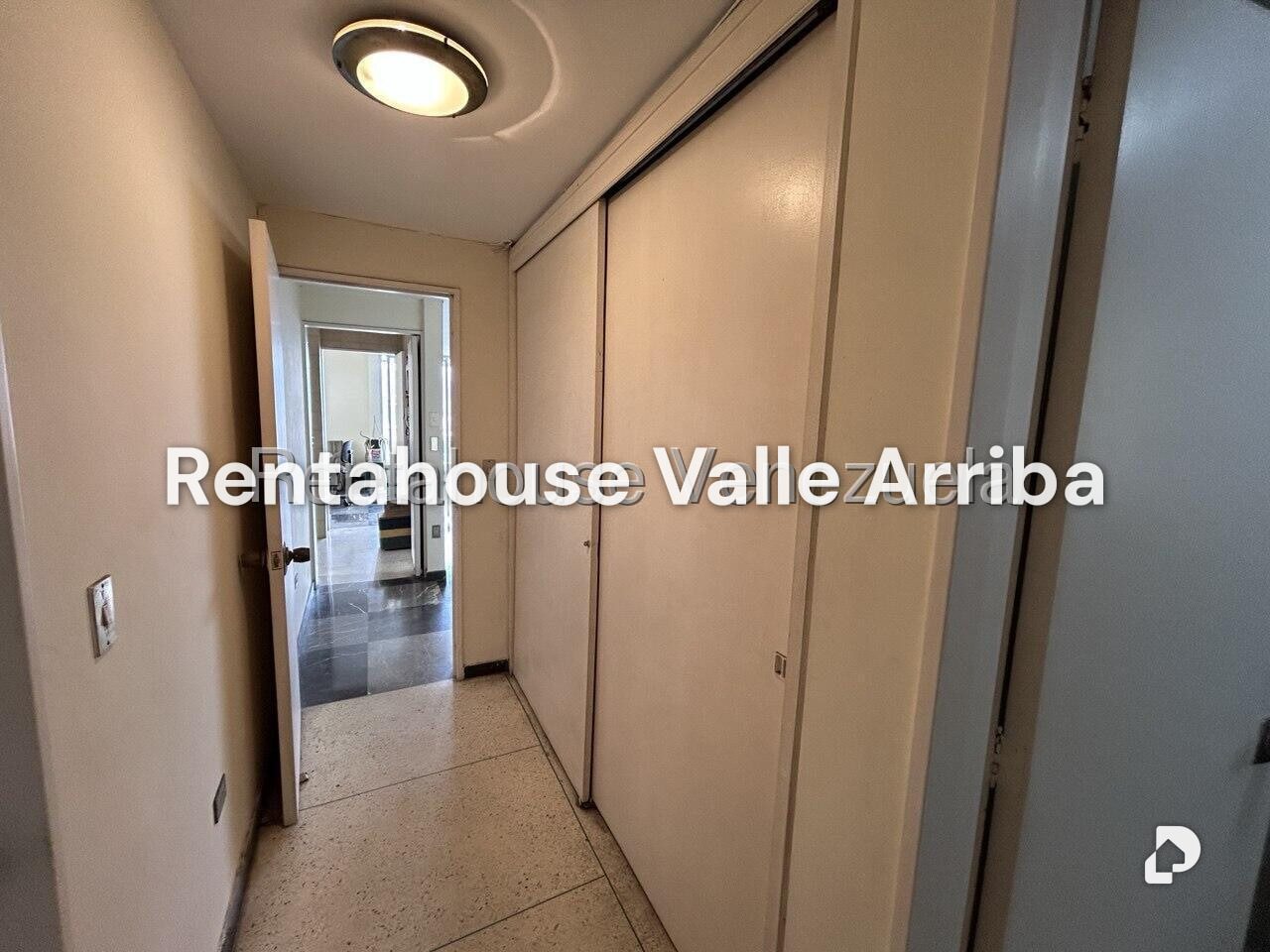 Apartment in La Florida, Caracas – 20