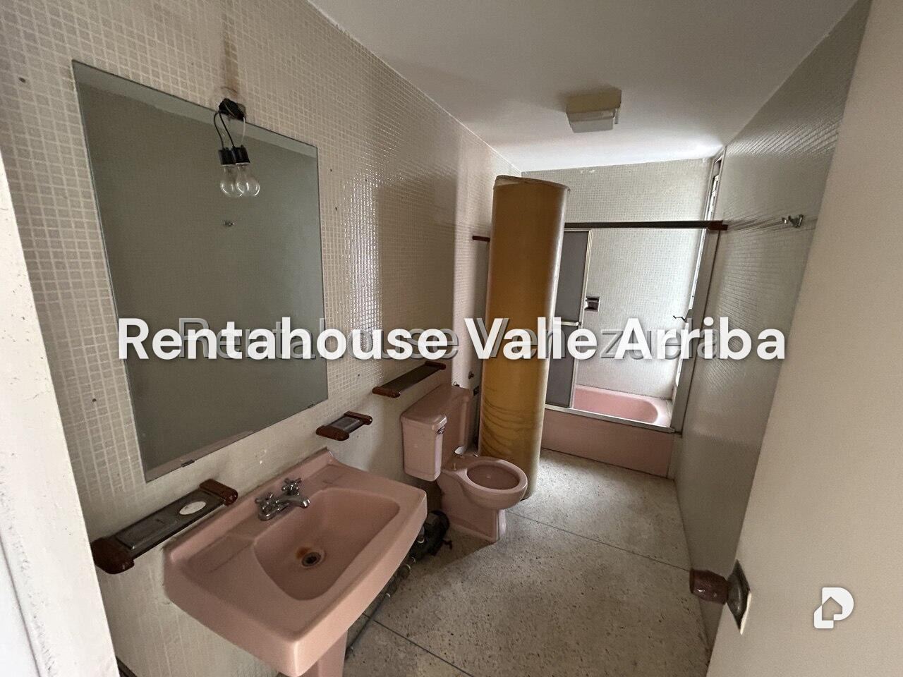 Apartment in La Florida, Caracas – 24