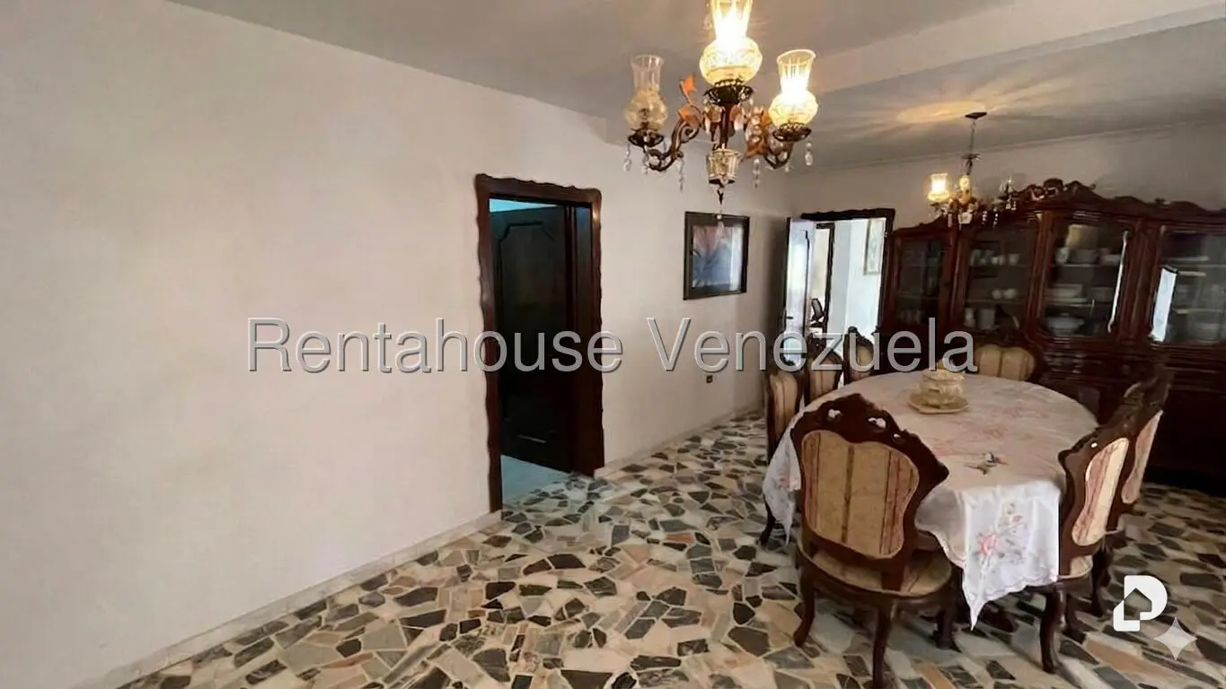 Casa en Vista Alegre, Caracas – 61