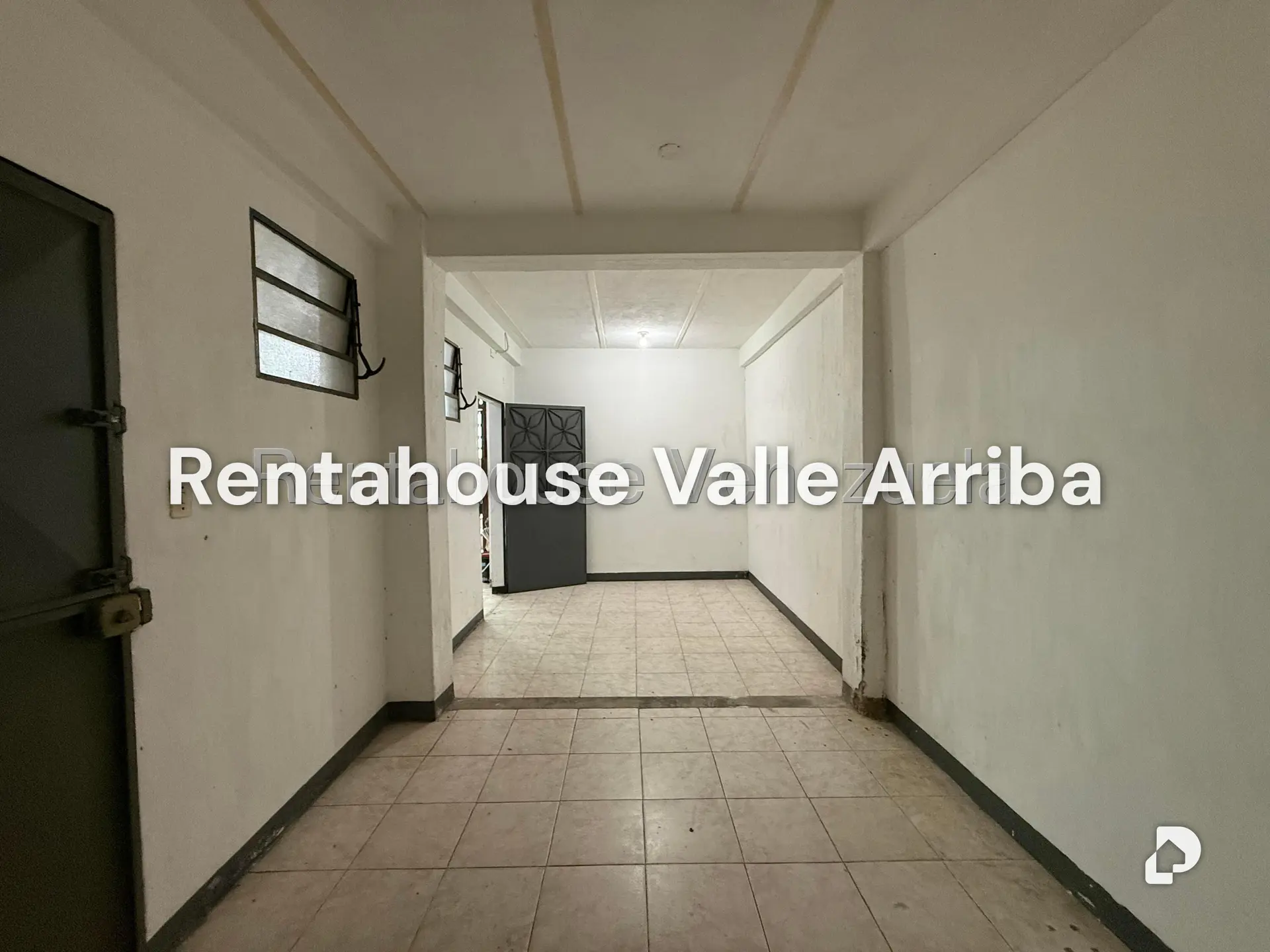 Local comercial en San Jose, Caracas – 13