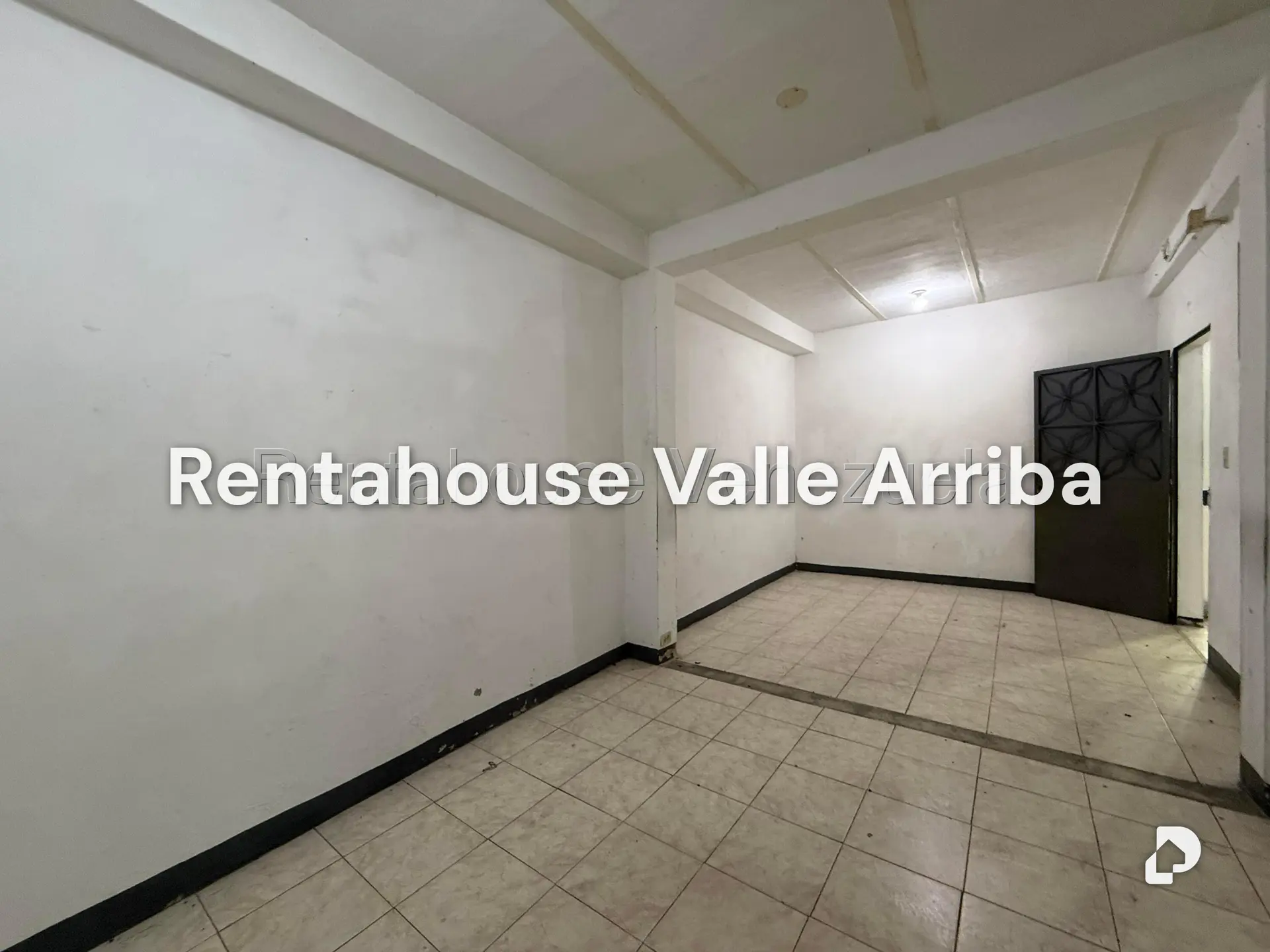 Local comercial en San Jose, Caracas – 12