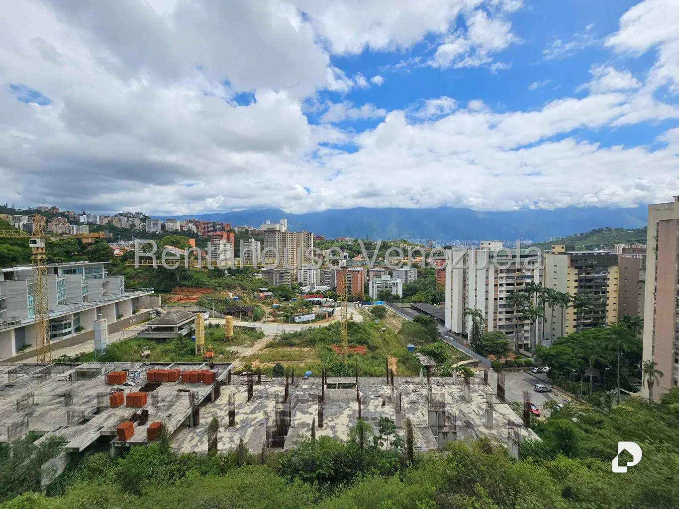 Apartamento en Santa Fe Sur, Caracas – 12