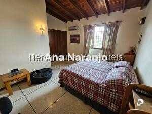 House in Prados del Este, Caracas – 23