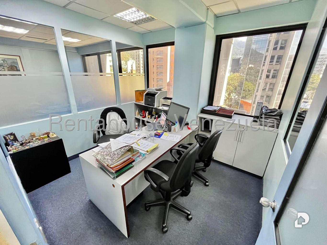 Oficina en La Castellana, Caracas – 11