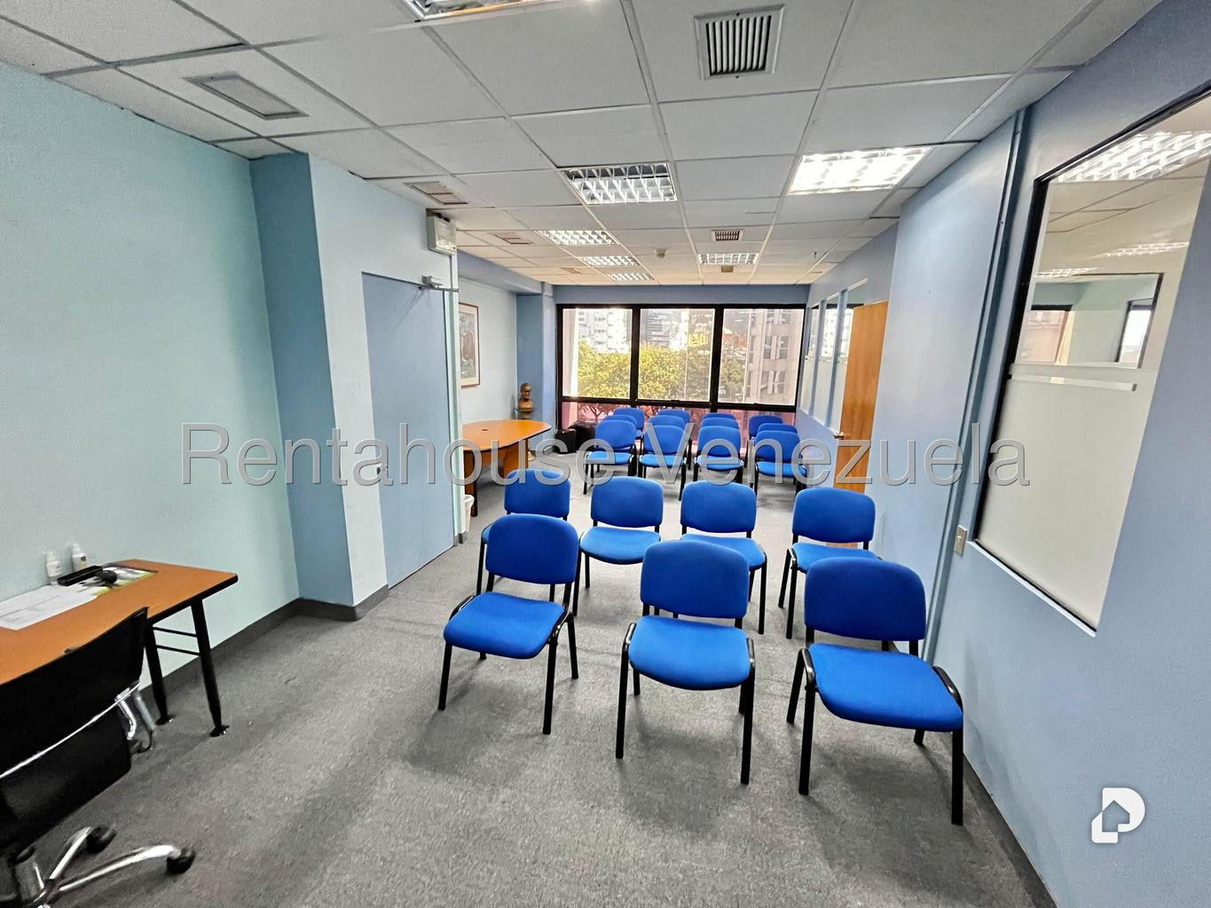 Oficina en La Castellana, Caracas – 16