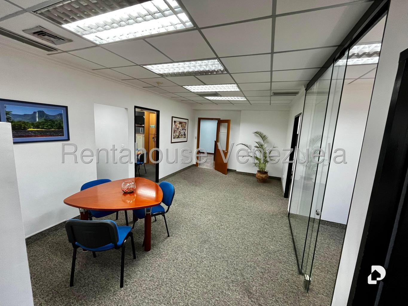 Oficina en La Castellana, Caracas – 21