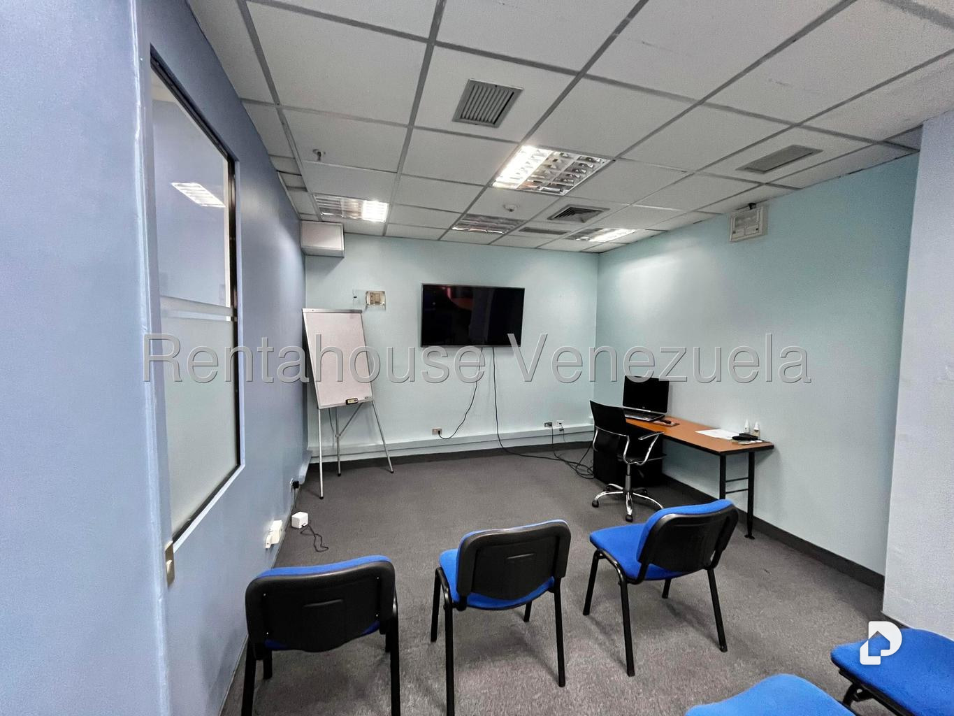 Oficina en La Castellana, Caracas – 15