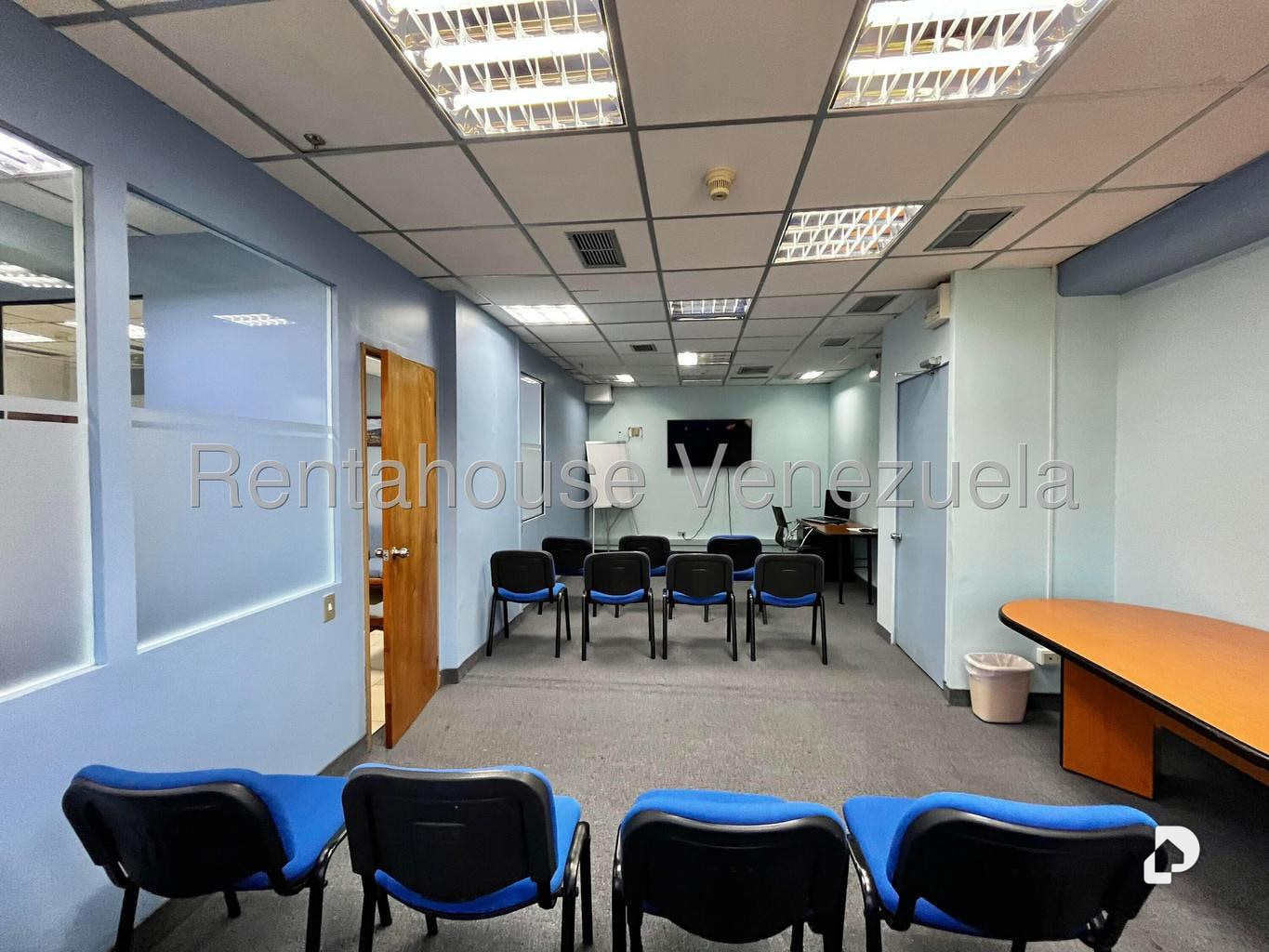 Oficina en La Castellana, Caracas – 14
