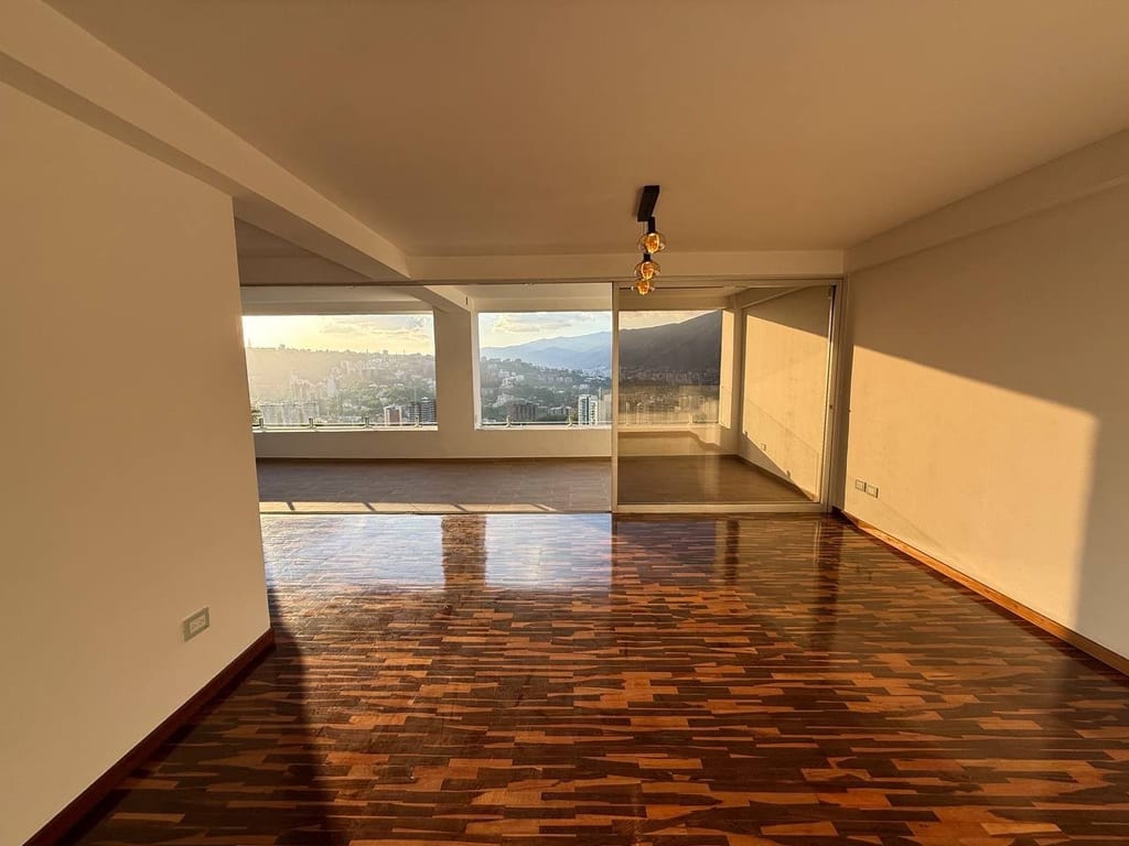 Apartamento en Santa Inés, Caracas - 1
