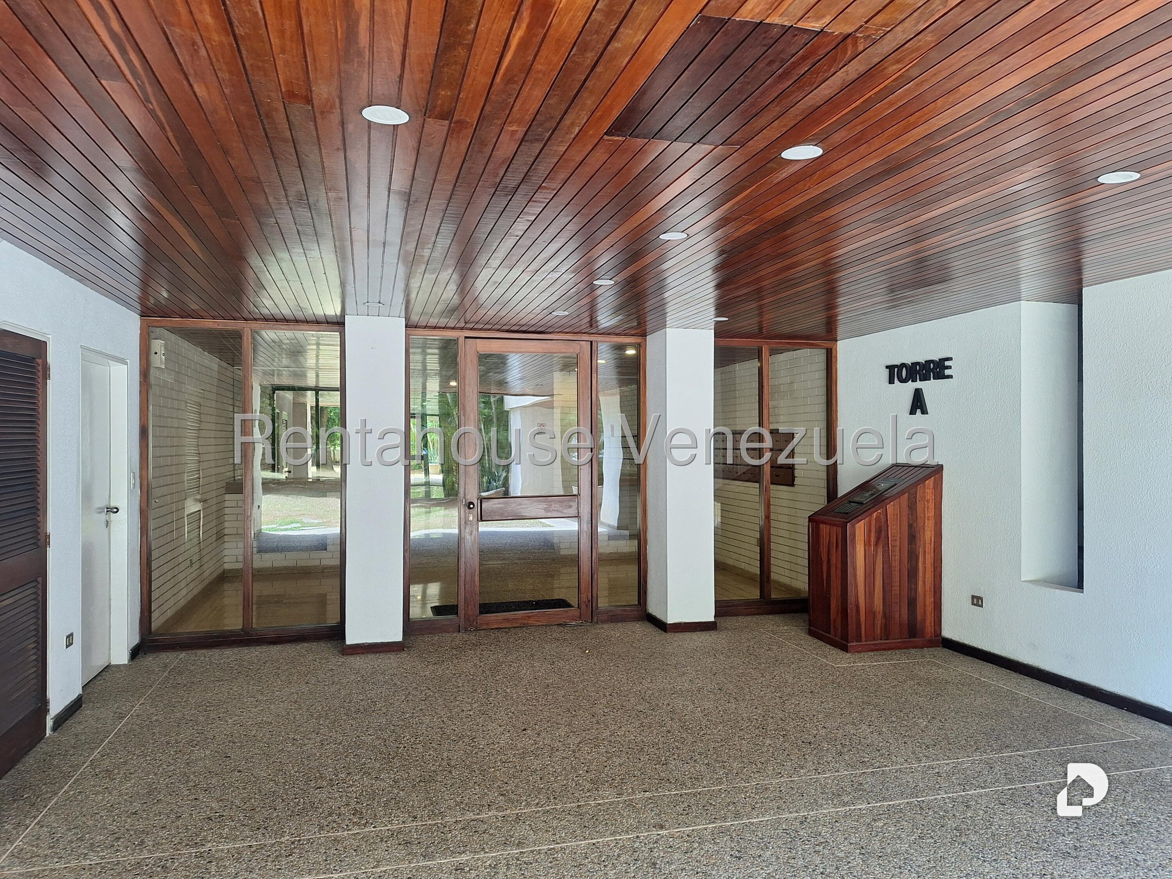 Apartamento en Los Palos Grandes, Caracas – 2
