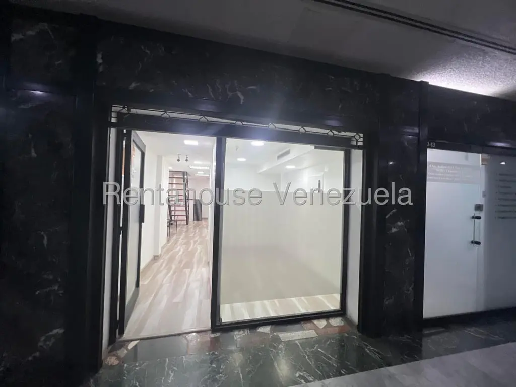 Commercial space in La Castellana, Caracas - 1