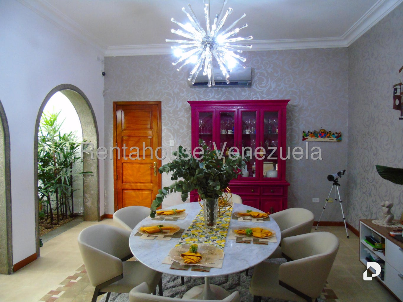 House in Altamira, Caracas – 17