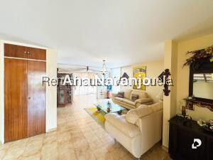 Casa en La Trinidad, Caracas – 21