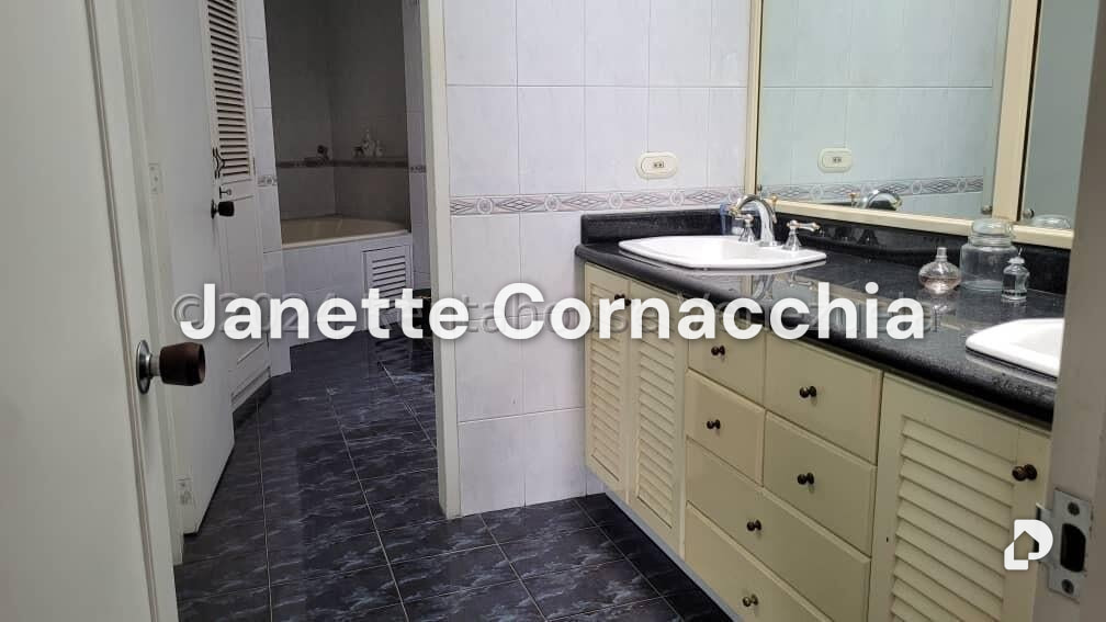 Apartamento en Cumbres de Curumo, Caracas