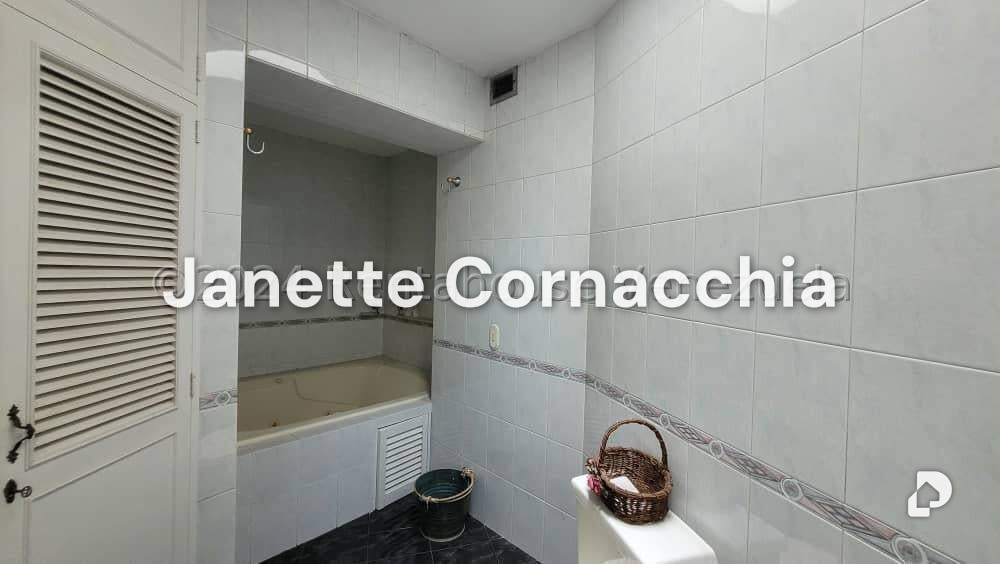 Apartamento en Cumbres de Curumo, Caracas
