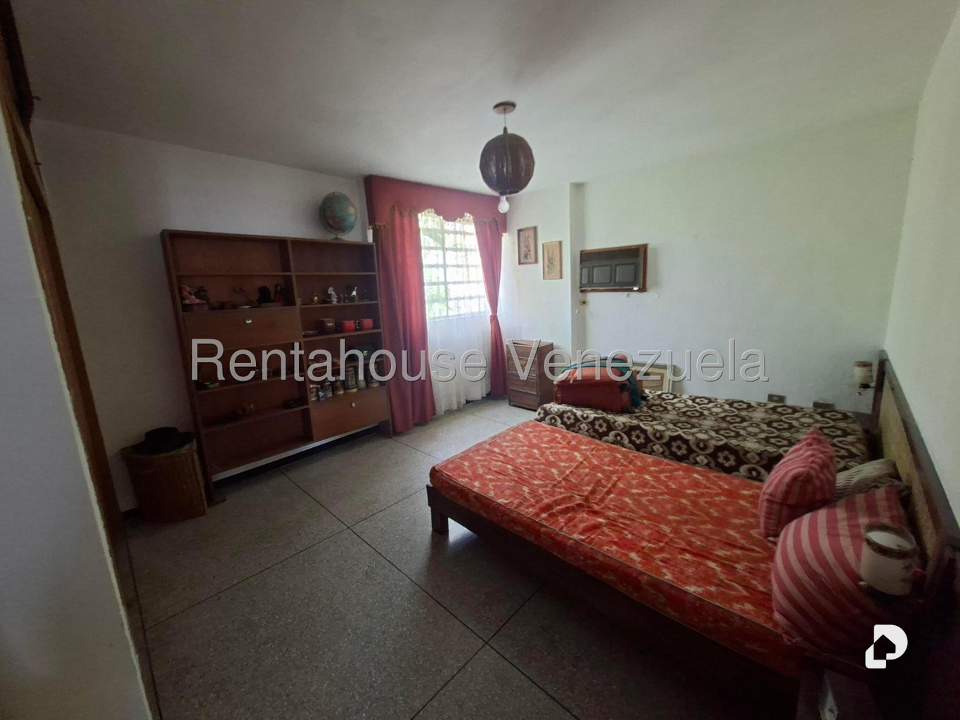 House in Horizonte, Caracas – 12