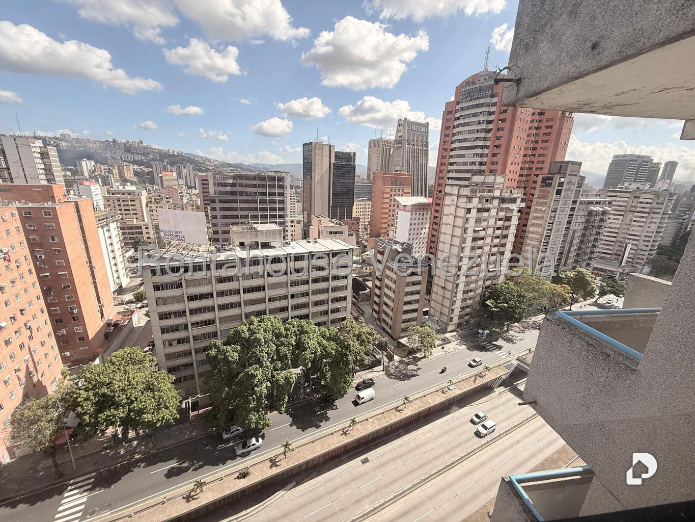 Oficina en Los Cedros, Caracas – 6