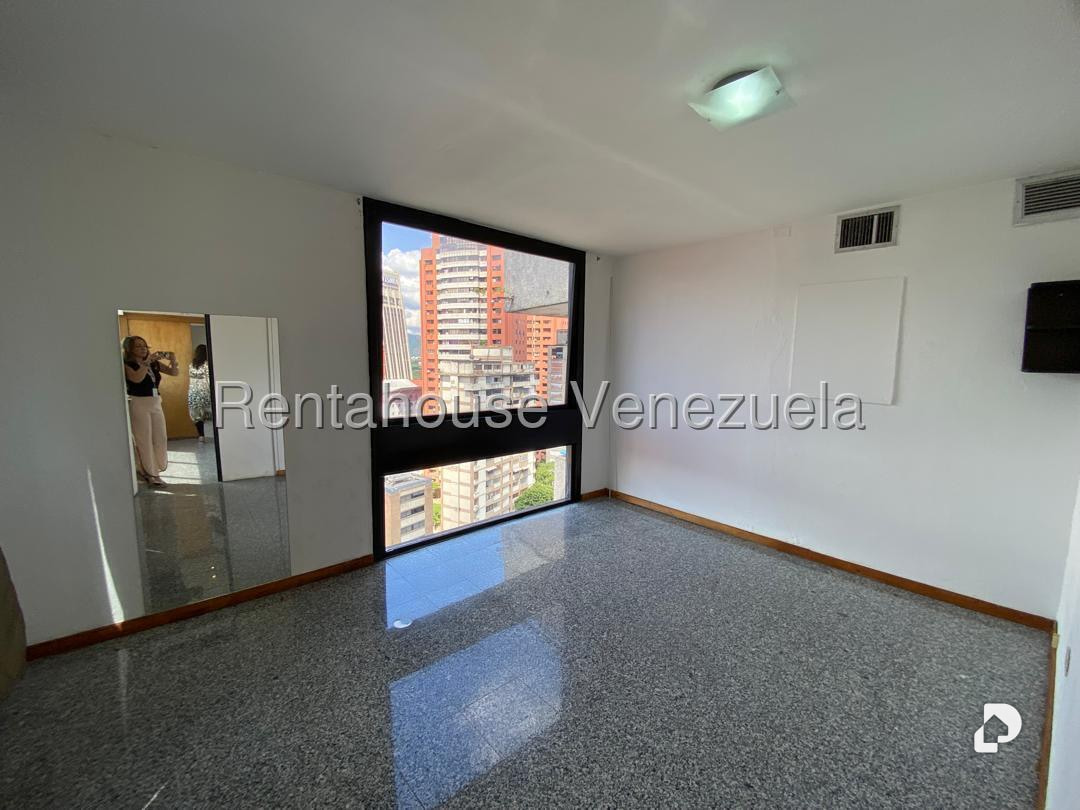 Oficina en Los Cedros, Caracas – 26