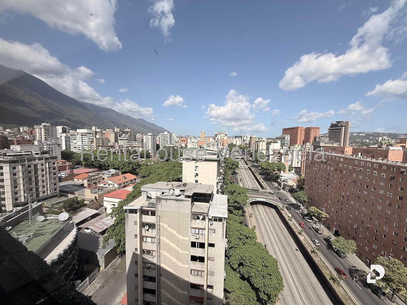 Oficina en Los Cedros, Caracas – 5