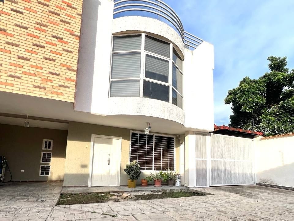 Casa en Urbanización La Floresta, Maracay - 1