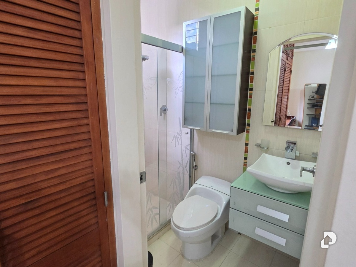 Casa en Urbanización La Floresta, Maracay – 14